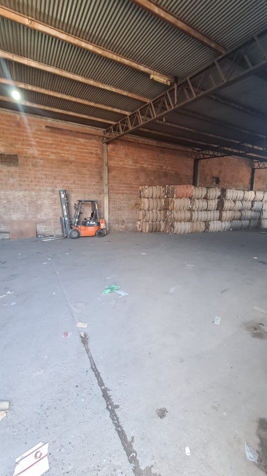 GALPON para deposito excelente 