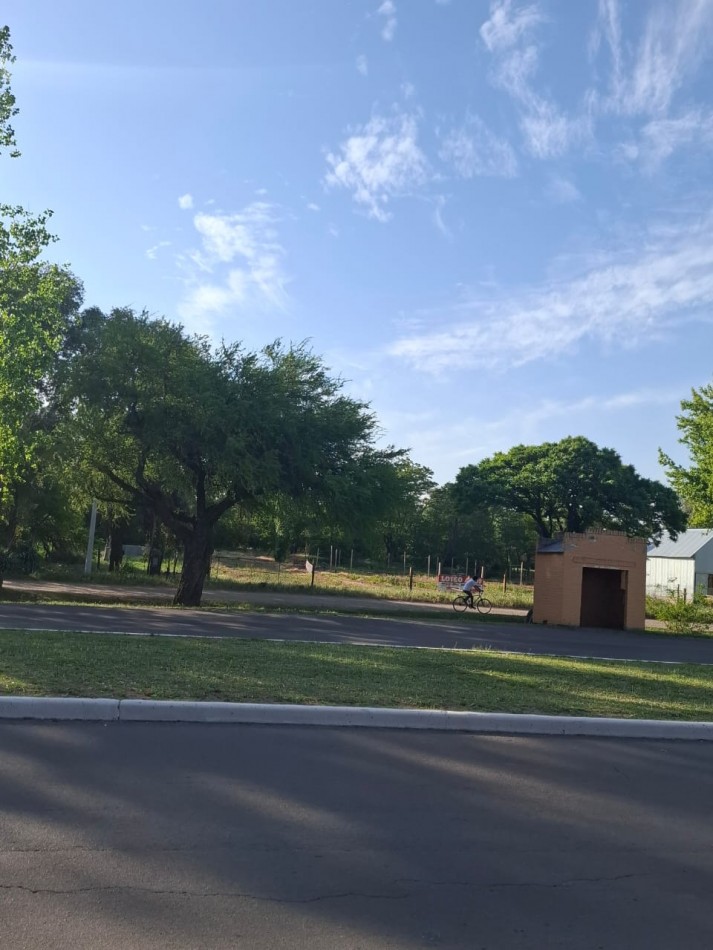 S/Horacio del Carril  a 30 mts Av.Peron